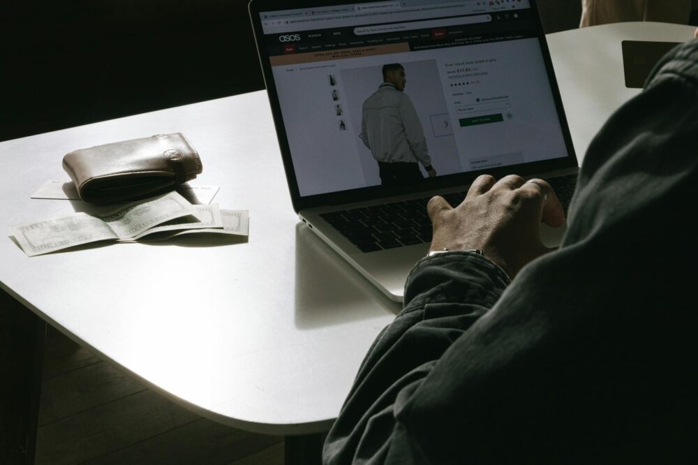 Combien coûte la maintenance d'un site web avec gestion des utilisateurs ?