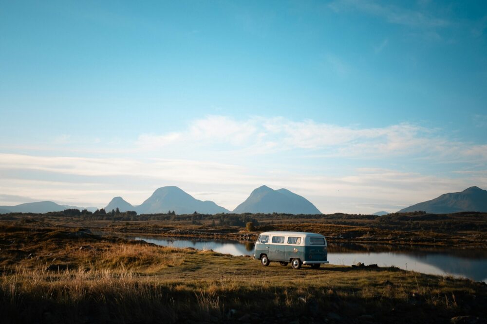 Comment choisir un nom de domaine pour un site de voyage ?