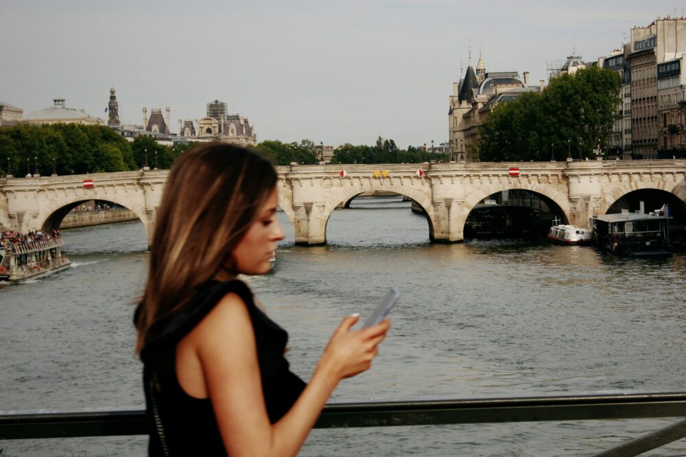Comment optimiser le chargement des pages mobiles ?