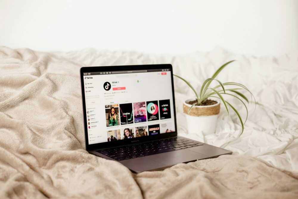 Comment un site web professionnel peut-il vous aider à créer une communauté en 2026 ?