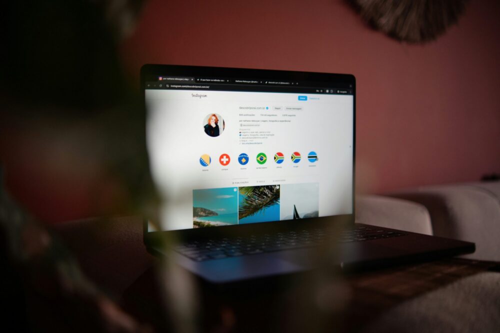 Comment un site web professionnel peut-il vous aider à générer des avis positifs en 2026 ?