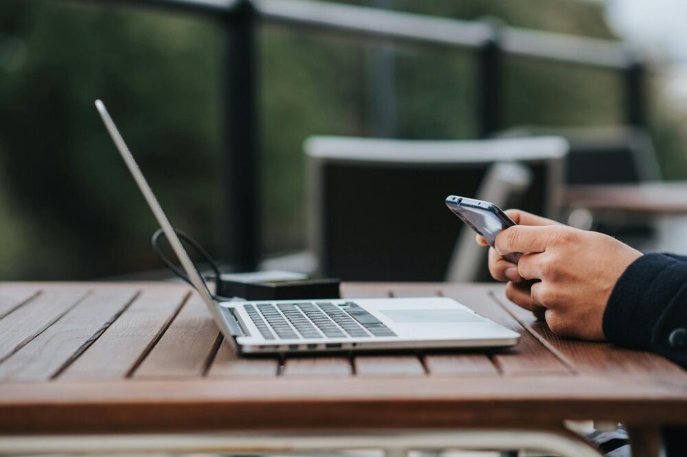 Pourquoi un site web professionnel doit-il être optimisé pour les mobiles en 2026 ?
