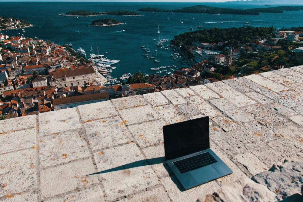 Pourquoi un site web professionnel est-il essentiel pour le référencement local en 2026 ?