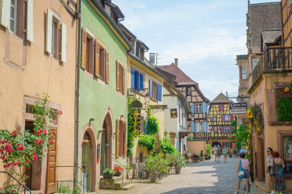 Quelle est l'importance du référencement local pour attirer des clients ?