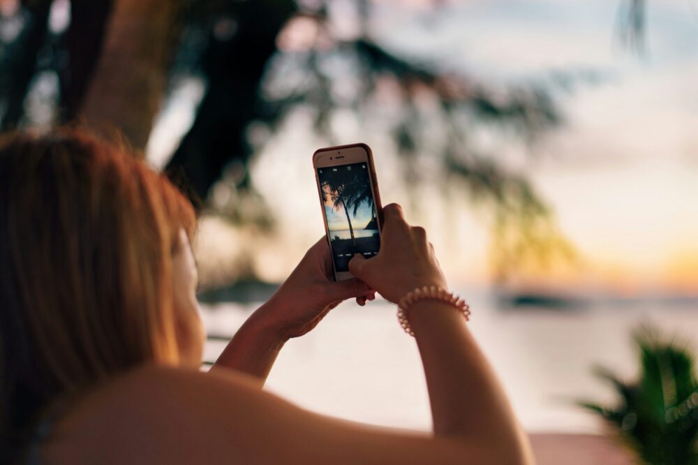 Quelles sont les stratégies de contenu vidéo pour attirer des clients ?