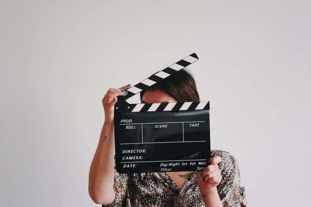 Quels sont les avantages d'un site multilingue pour les sites de cinéma ?
