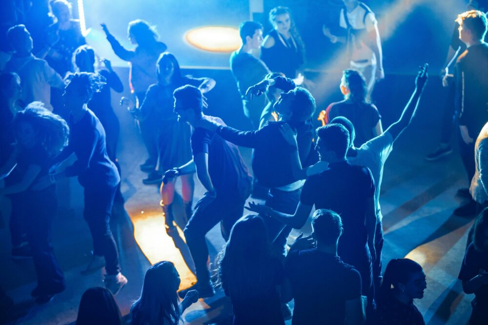 Quels sont les avantages d'un site multilingue pour les sites de danse ?