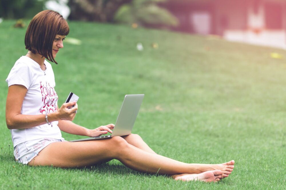Quels sont les avantages d'un site multilingue pour les sites de technologie ?