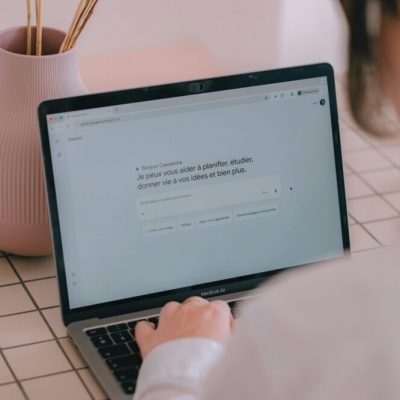 Comment choisir un nom de domaine pour un site de petites annonces ?