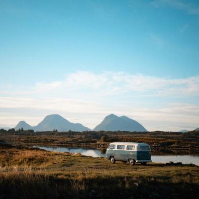 Comment choisir un nom de domaine pour un site de voyage ?