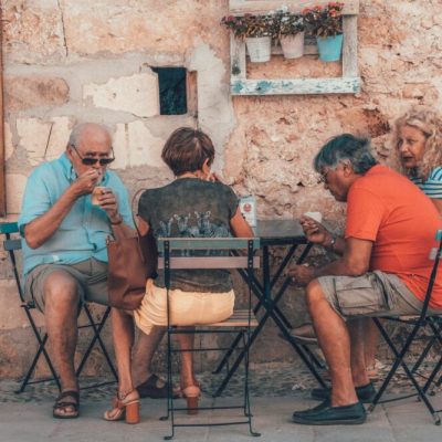 Comment un site multilingue peut-il améliorer le référencement local ?