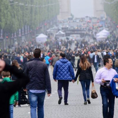 Comment un site peut-il générer des clients en utilisant des études de cas clients ?