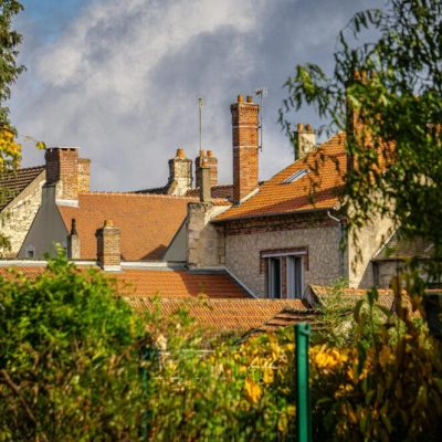 Quelle est la différence entre nom de domaine et adresse IP ?