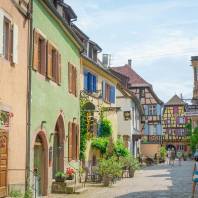Quelle est l'importance du référencement local pour attirer des clients ?