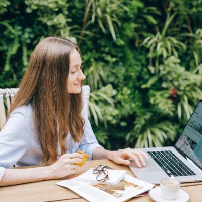 Quels sont les avantages d'un blog d'entreprise pour générer des clients ?